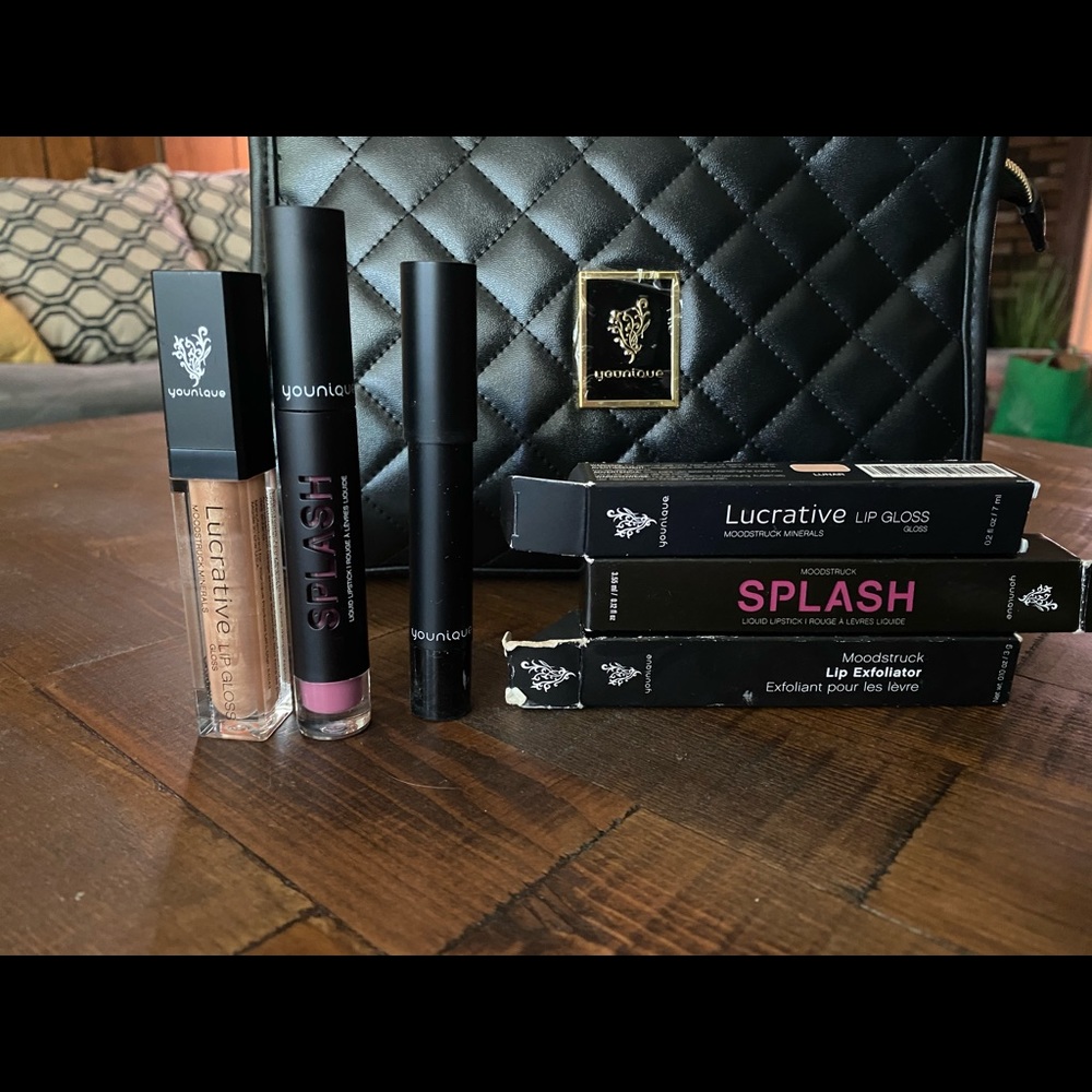 Younique makeup kit